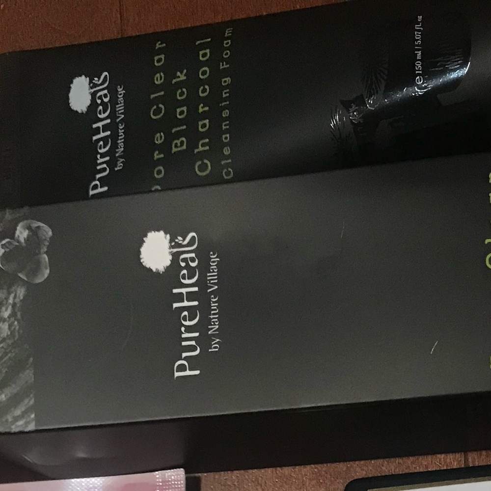 PureHeals Pore Clear Black Charcoal cleansing foam